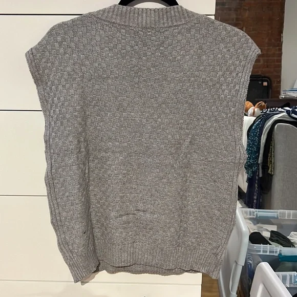 Gray Knit Sweater Vest - Picture 5 of 6